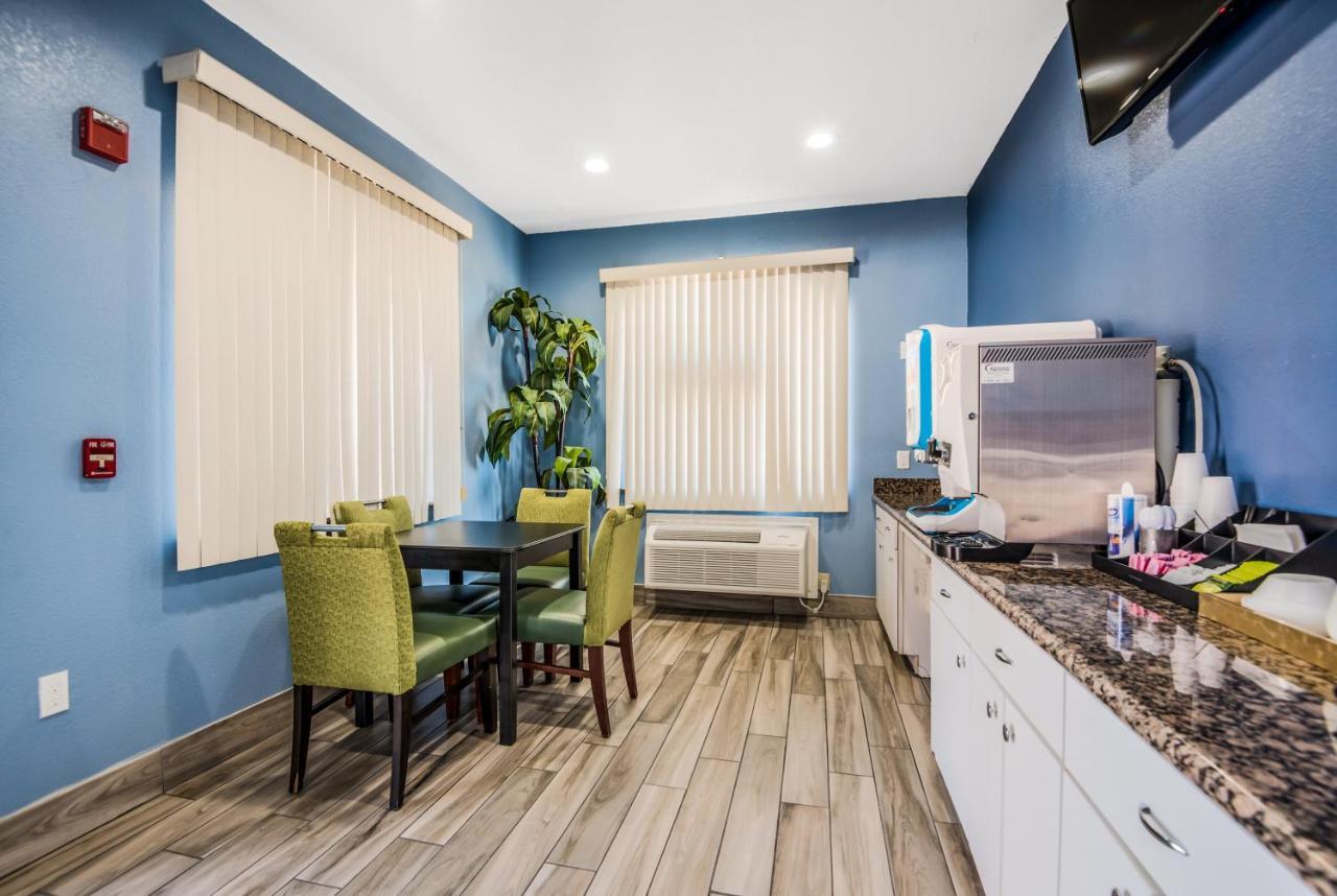 Scottish Inns & Suites Iah Airport-Beltway 8 Houston Ngoại thất bức ảnh
