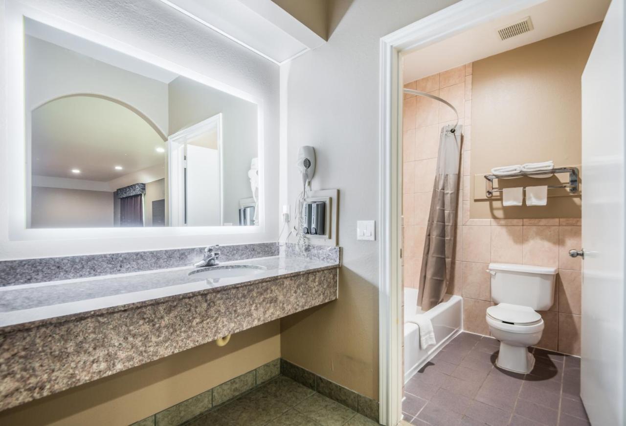 Scottish Inns & Suites Iah Airport-Beltway 8 Houston Ngoại thất bức ảnh